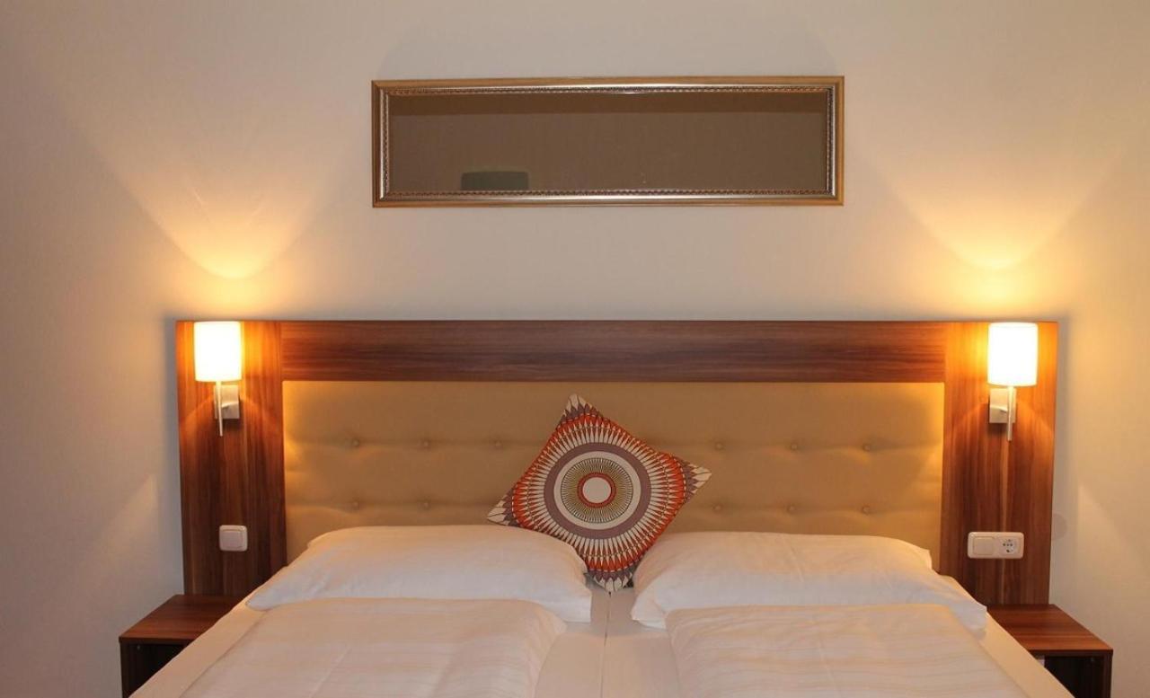 Stiftshotel Garsten シュタイアー エクステリア 写真